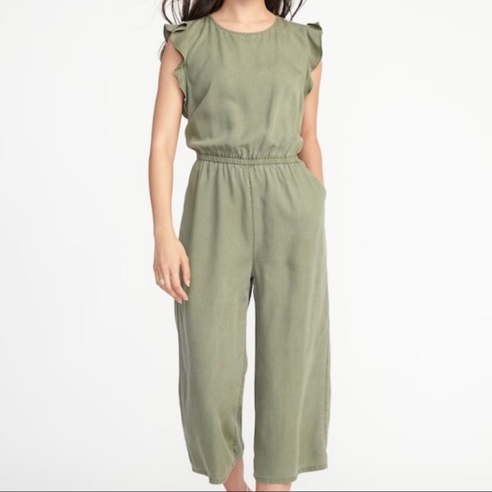 Green Old Navy Flutter sleeve jumpsuit